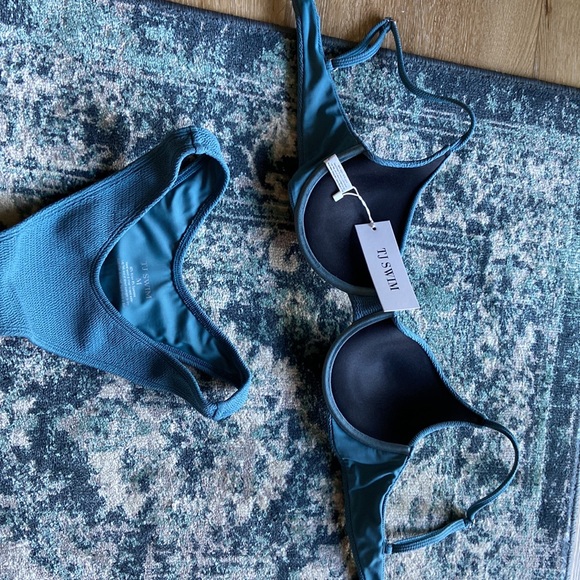 Swimsuit - Picture 5 of 5